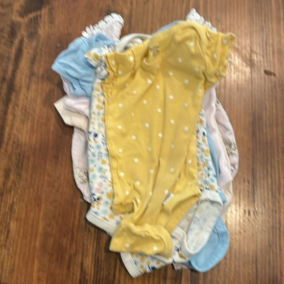 Short sleeve Onesies Bundle Size 3-6M (6 Piece) - Picture 8 of 8